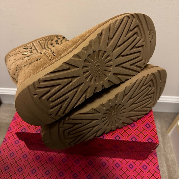 Limited Edition Studded Boots | UGG - Picture 3 of 4